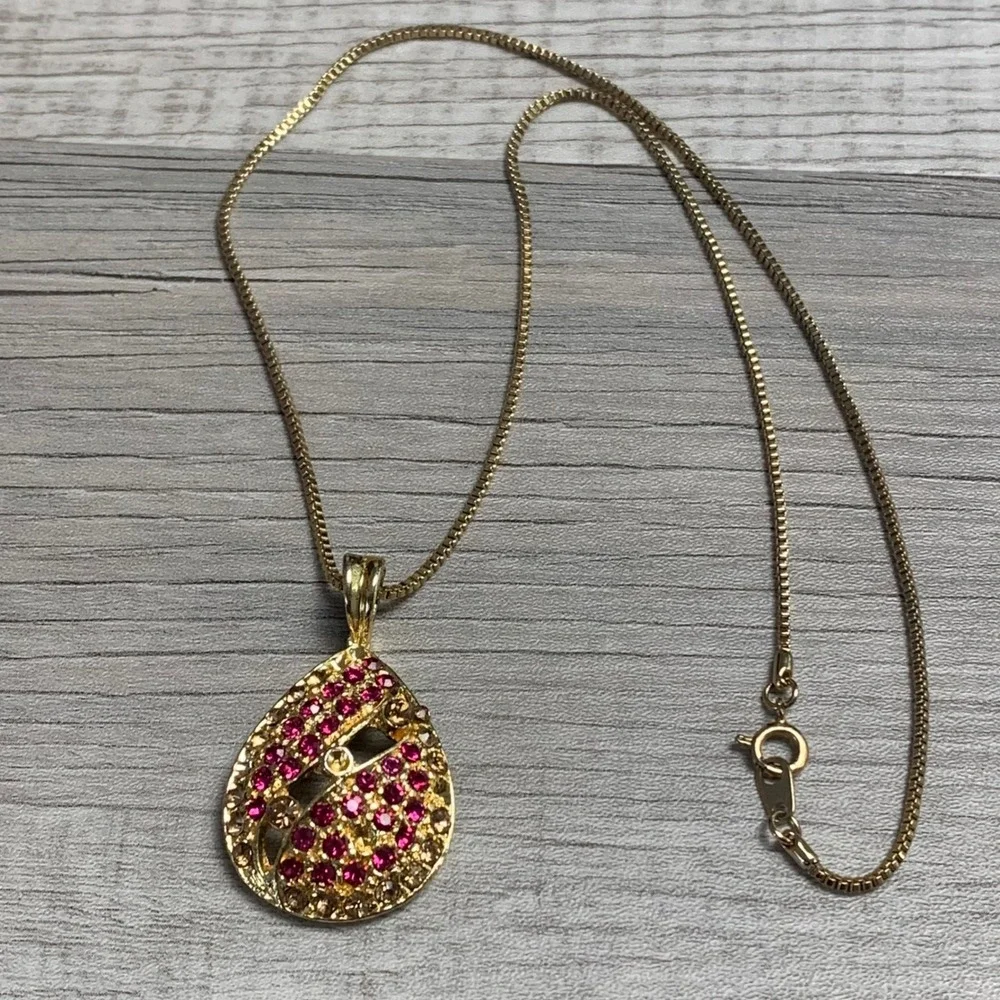 N/A elegant gold
